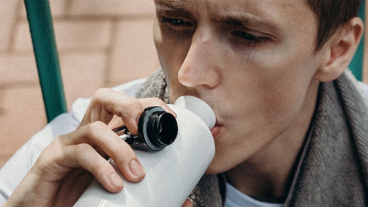 Why the Lid Design Matters More Than the Bottle When You're Sourcing Sports Water Bottles